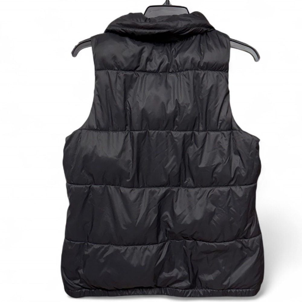 Old Navy Women's Black Puffer Vest - Picture 6 of 6